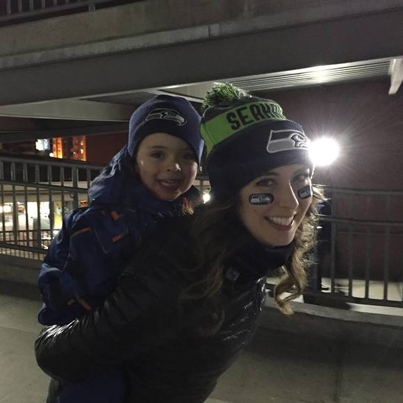 Meet your Posher, Annelise - Picture 1 of 1